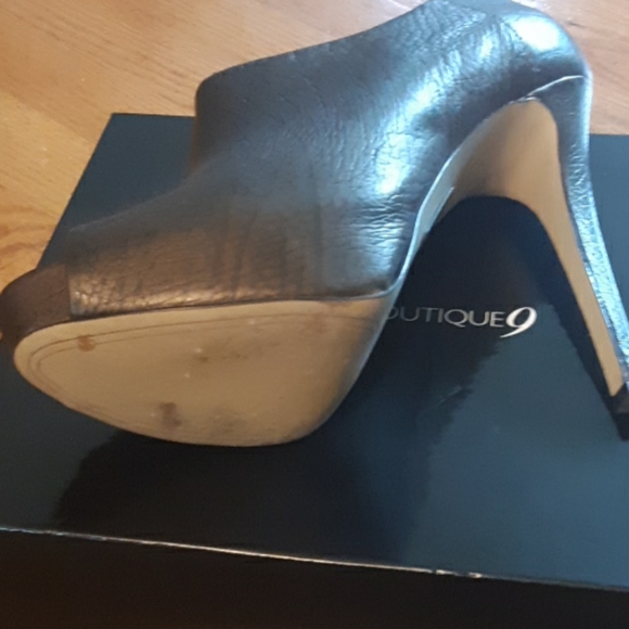 Booties - Picture 4 of 7